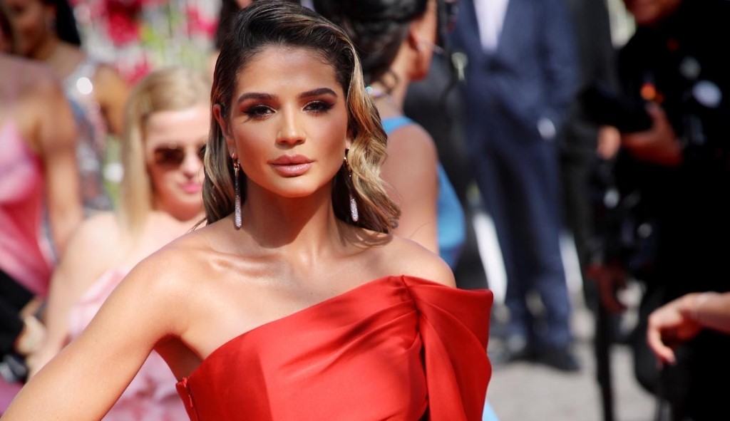 Thássia Naves brilha em red carpet do Festival de Cannes