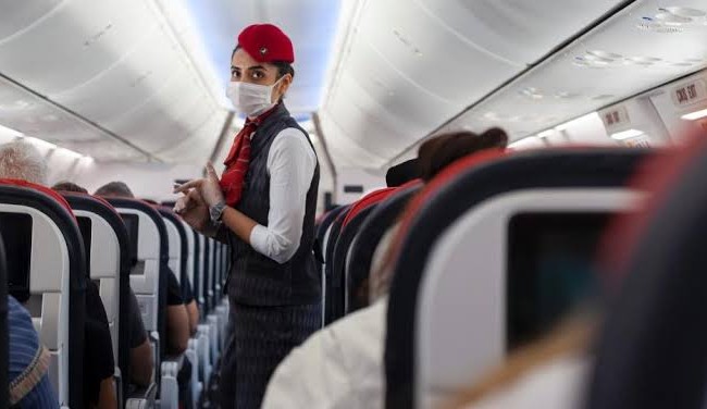 Serviços de bordo voltam a ser disponibilizados gradativamente