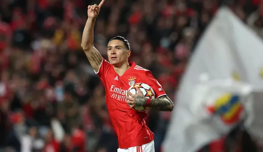 Paris Saint Germain se aproxima de contratação de Darwin Nuñez