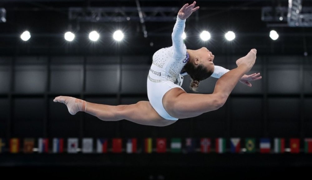 No Troféu Brasil, Flávia Saraiva supera Rebeca Andrade e fica em primeiro na trave