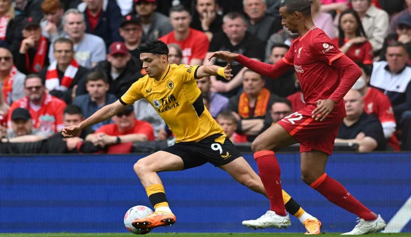 Apesar de  vencer o Wolverhampton, Liverpool fica em segundo no campeonato inglês