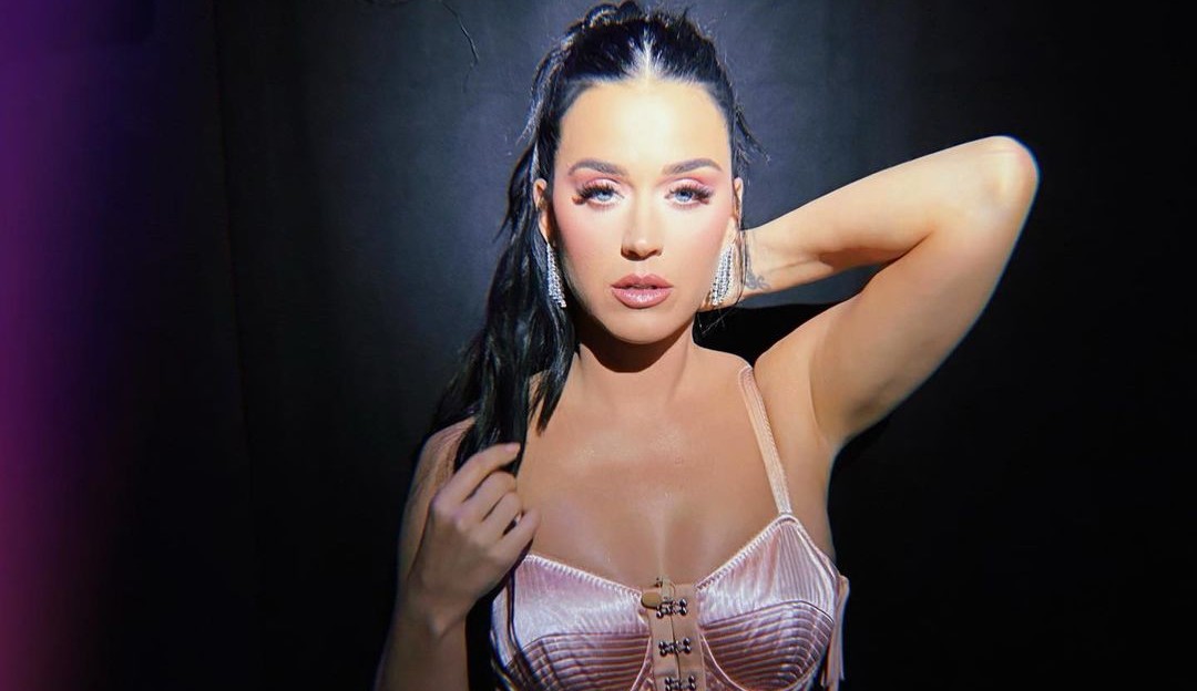 Fim da Era “Teenage Dream” de Katy Perry, com “Wide Awake”completa 10 anos