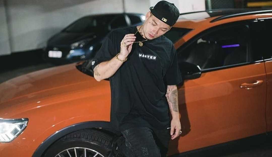 Cantor Filipe Ret é detido com maconha na RJ-124, em Rio Bonito