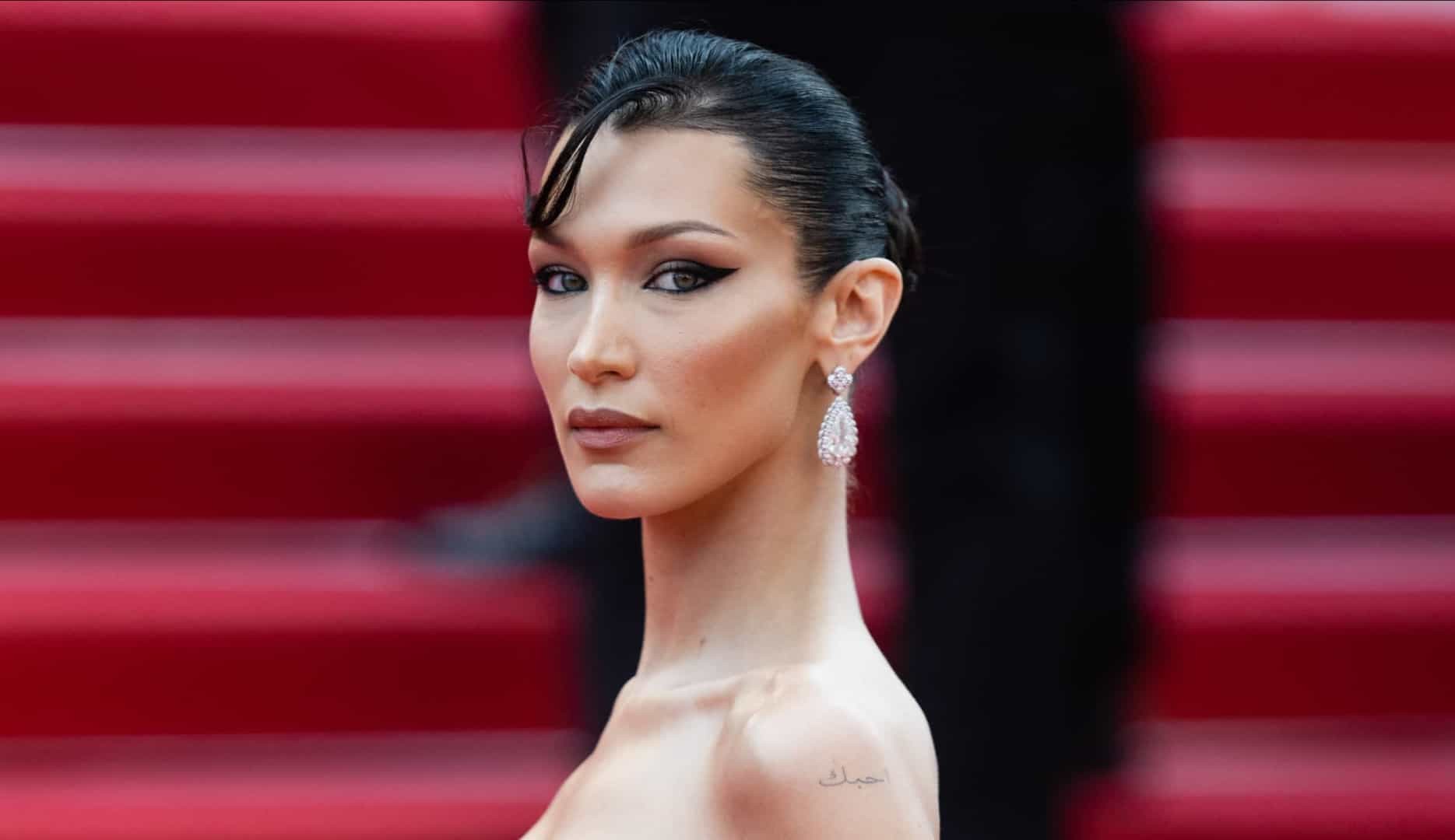 Bella Hadid ousa em look no Festival de Cannes de 2022
