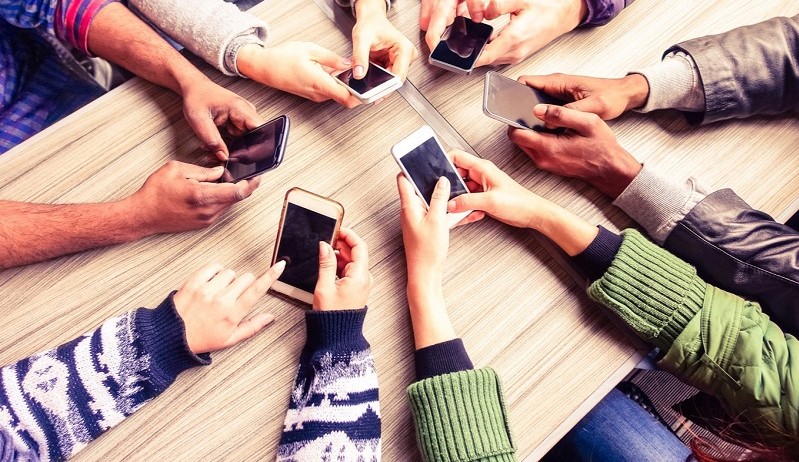 Brasil tem mais smartphones do que habitantes, de acordo com a FGV