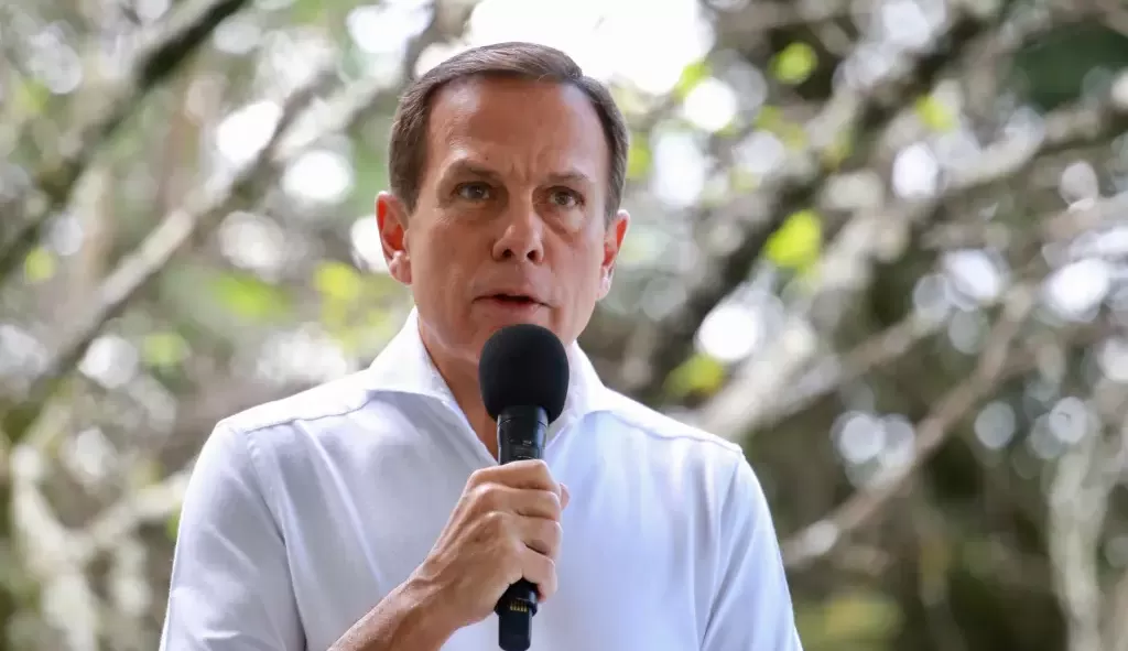 João Doria diz que decidirá sobre o futuro de sua vida pública após viagem
