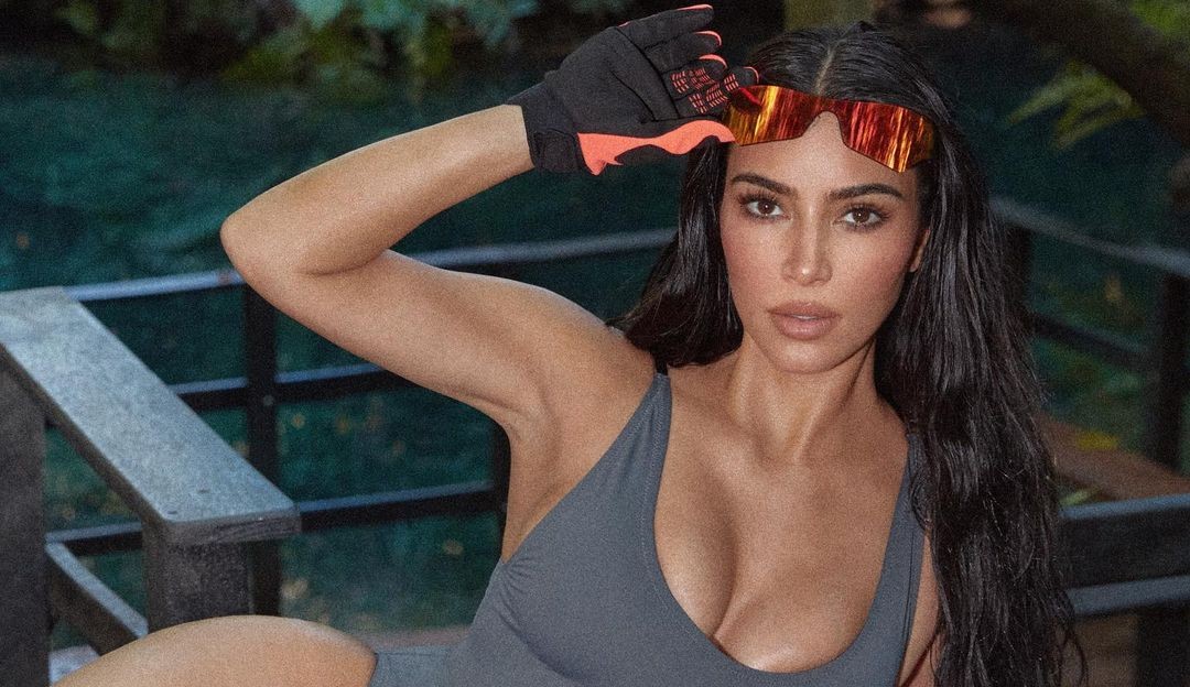 Kim Kardashian surpreende ao mostrar closet: “Acho que tenho umas 30 mil peças”