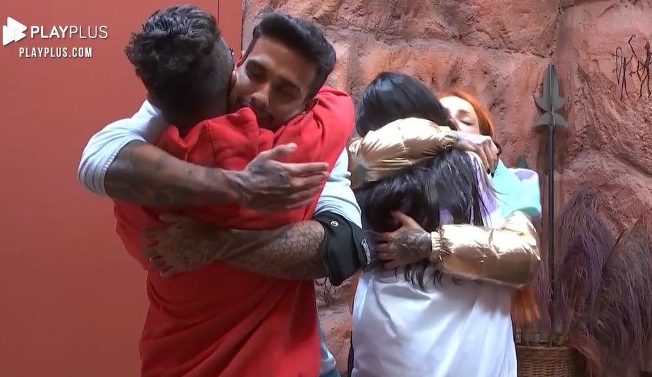 Matheus e Pe Lanza fazem as pazes no Power Couple Brasil