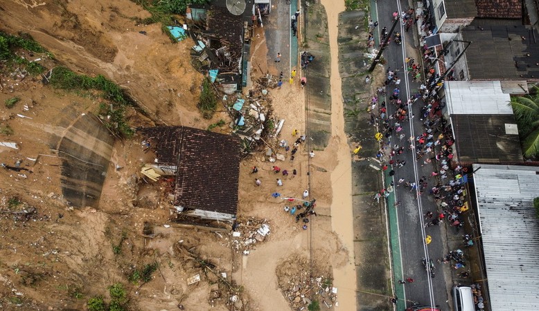 Tragédia em Pernambuco: 126 mortos e 9 mil desabrigados