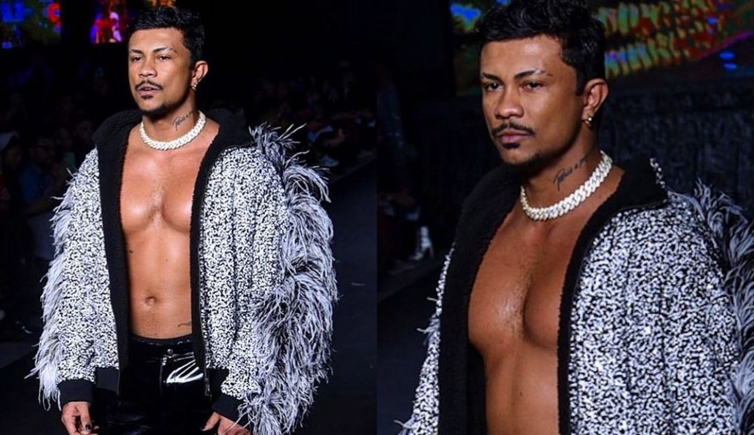 Xamã desfila no SPFW com as criações do estilista Walério Araújo