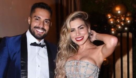 Bil Araújo busca Erika Schneider em aeroporto