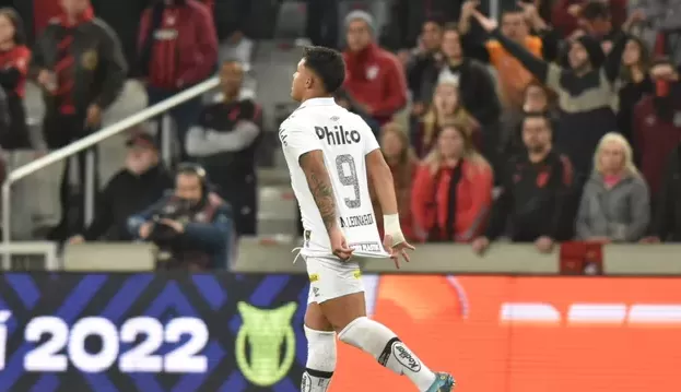 Athletico-PR e Santos ficam no empate pelo Brasileirão