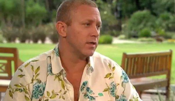 Em abstinência , ator Sérgio Hondjakoff ameaça matar o pai