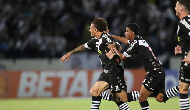 Vasco derrota o Náutico por 3 a 2 e vence a primeira fora de casa na Série B