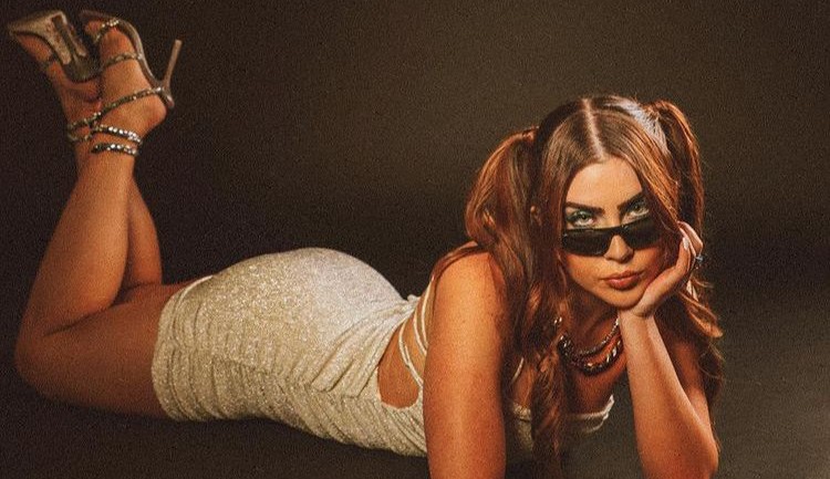 Jade Picon fala sobre sua relação com a moda e com a internet