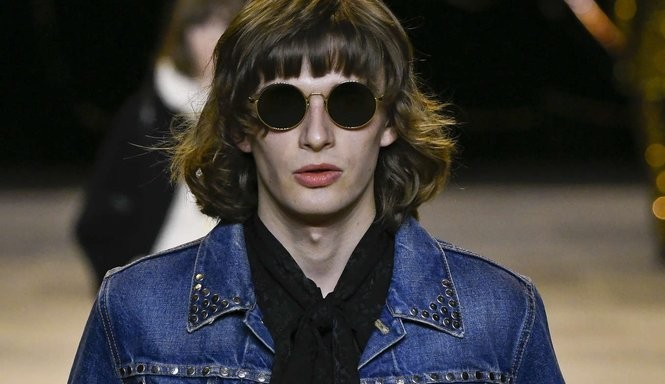 Celine encerrará a temporada de desfiles masculinos da Paris Fashion Week
