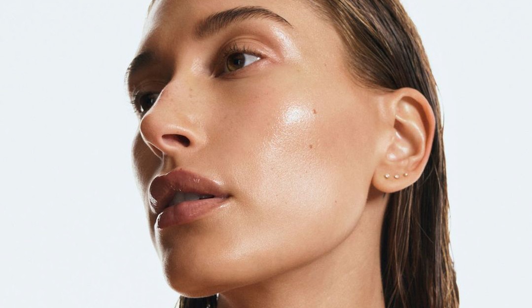 Marca de skincare de Hailey Bieber ganha data de lançamento