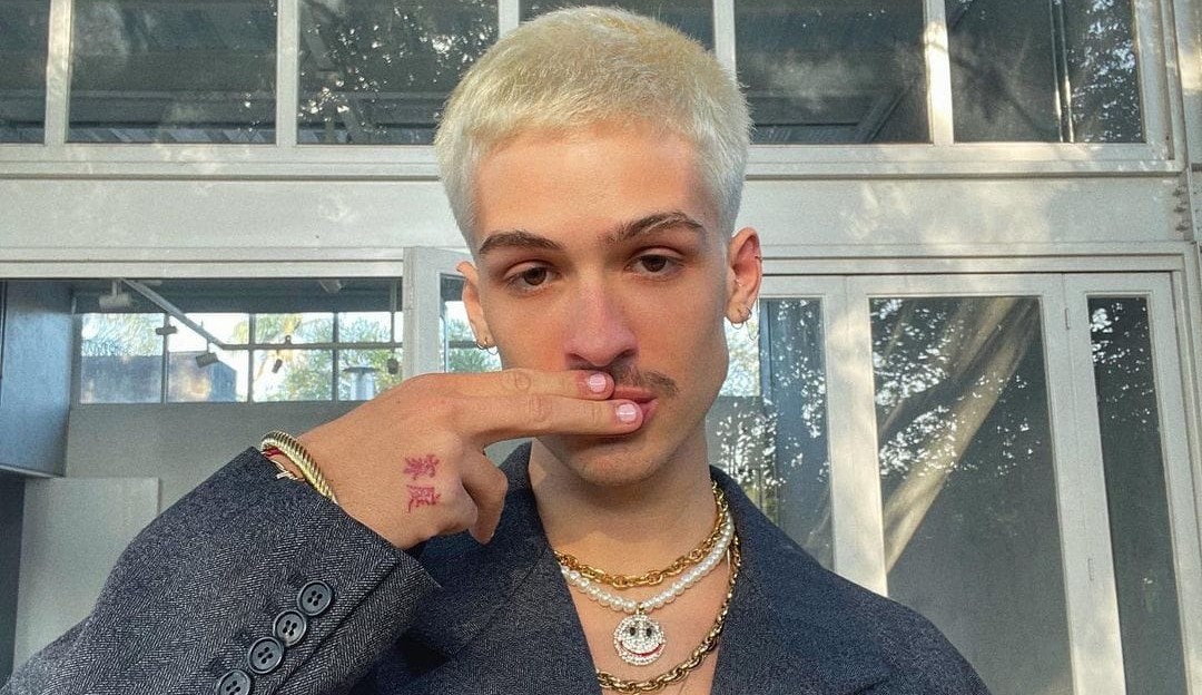 João Guilherme comenta sobre o Dia dos Namorados: “Sem rumo”