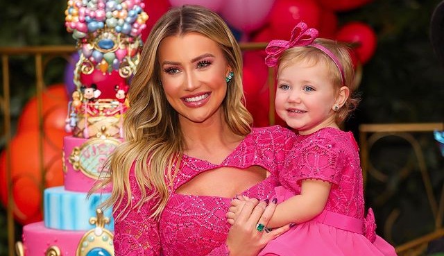 Ana Paula Siebert explica vocabulário avançado da filha Vicky