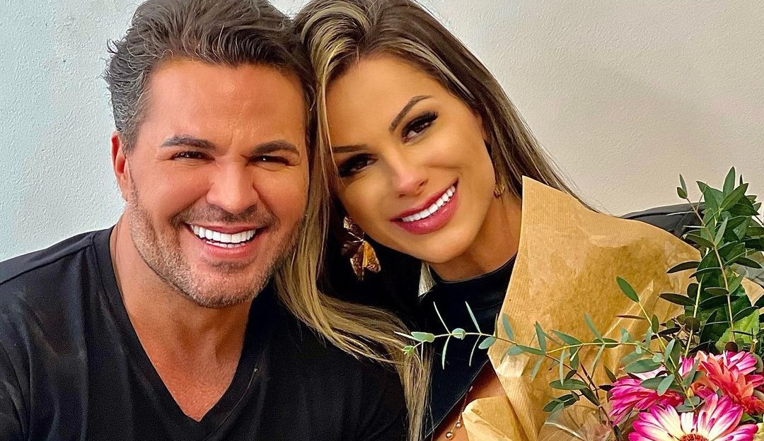 Eduardo Costa faz pedido de casamento a Mariana Polastreli: “Te amo”
