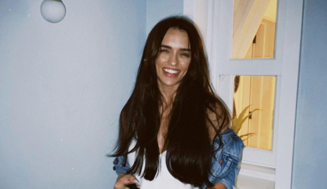 Rafa Kalimann mostra destalhes do ensaio fotográfico para grife