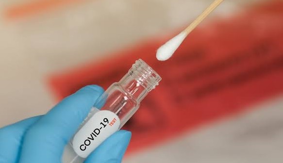 Testes de Covid-19 deixam de ser exigidos pelos EUA para pré embarque de passageiros