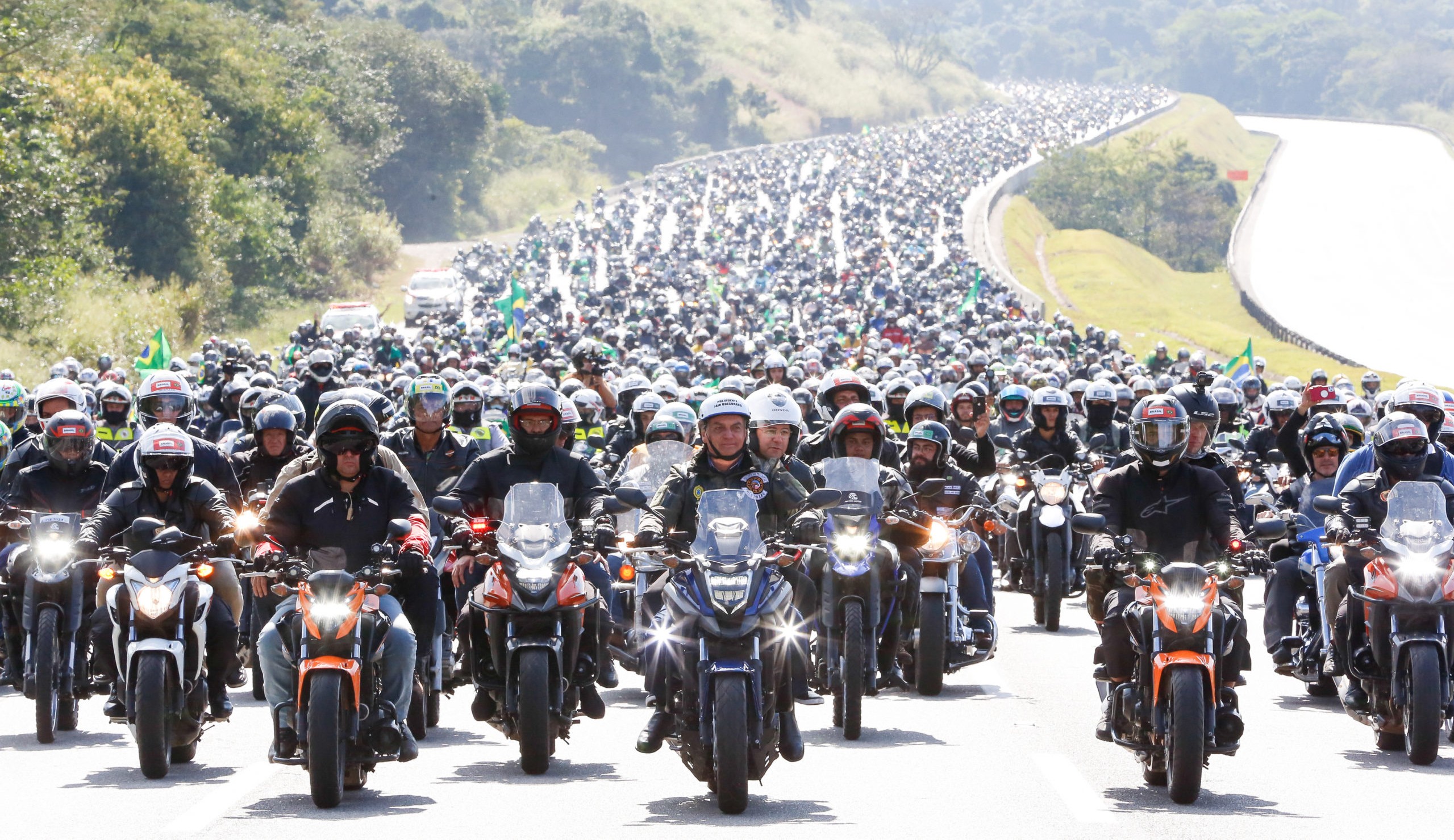 Ministra do Supremo manda PGR investigar motociata de Bolsonaro em Orlando