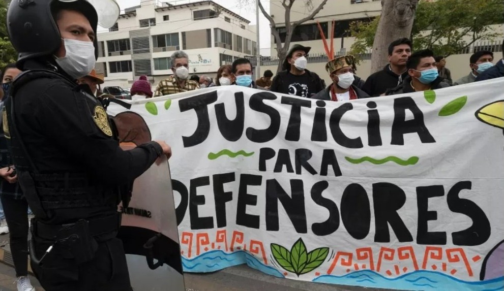 No Peru, povos indígenas fazem manifestação após o assassinato de Bruno Pereira e Dom Phillips na Amazônia