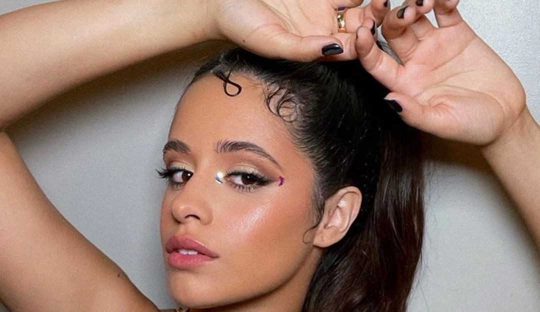 Camila Cabello é flagrada em passeio por Los Angeles com rapaz