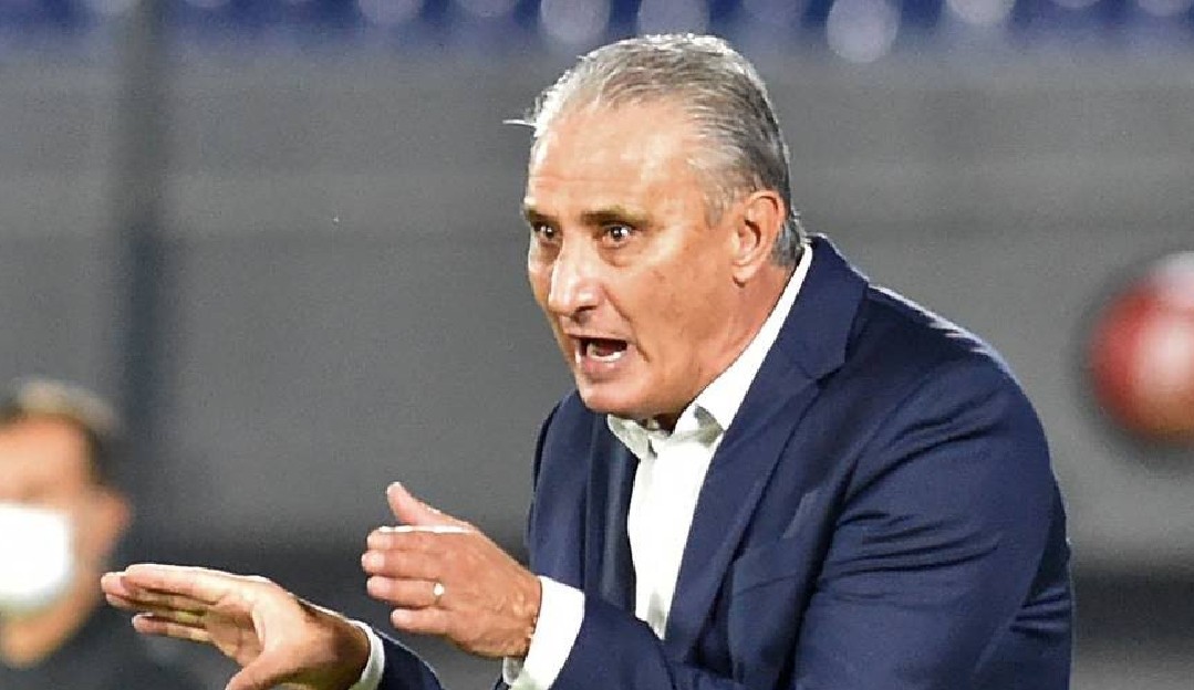 Em entrevista a jornal inglês, Tite conta que recebeu proposta de clubes europeus em 2018