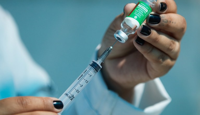 Covid-19: EUA inicia vacinação de crianças menores de cinco anos