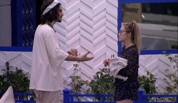 BBB 21: Fiuk diz a Carla Diaz que ela deve ser “mais natural e não forçar”