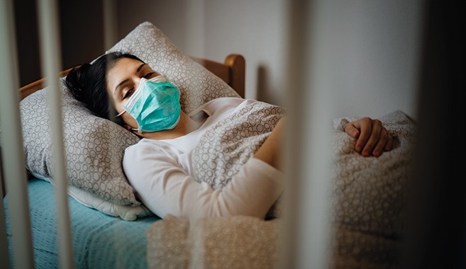 Sintomas da COVID longa são mais comuns em mulheres que em homens, aponta pesquisa