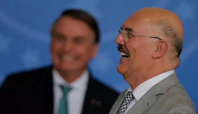 Sobre prisão de Milton Ribeiro, Bolsonaro diz que “Se for culpado, vai pagar”