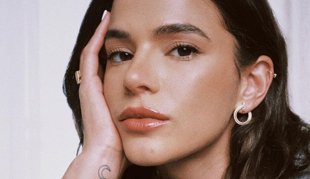 Bruna Marquezine anuncia parceria com Tiffany & Co