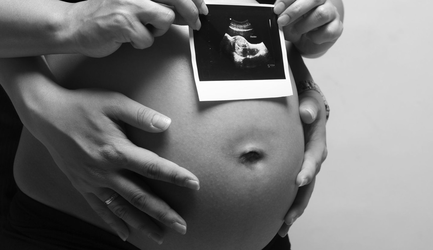 Gravidez ectópica: conheça as causas, os sintomas e os riscos para a saúde