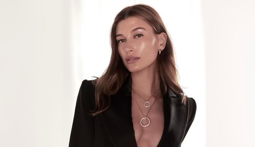 RHODE: marca de beleza da modelo Hailey Bieber é processada