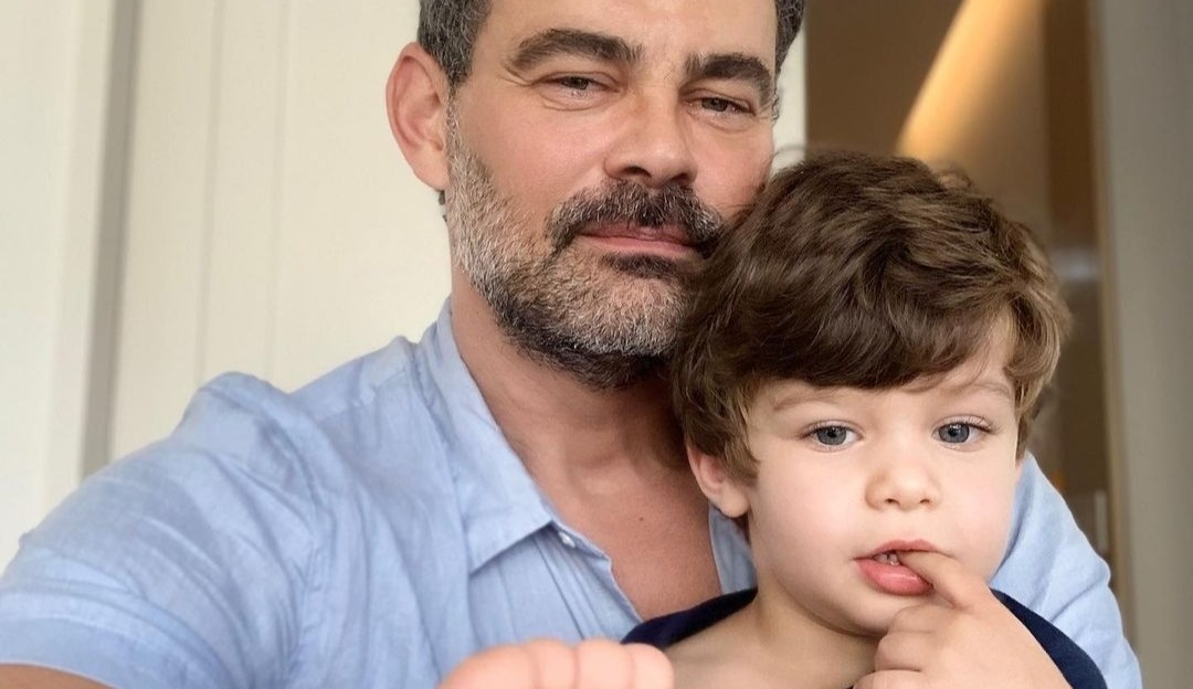 Carmo Dalla Vecchia abre o coração ao falar sobre o filho de 3 anos: “Ele enche a boca para dizer que tem dois pais”