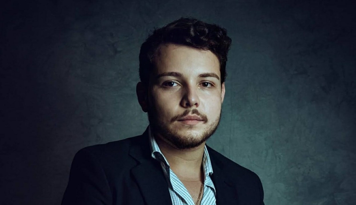 Naican Escobar fala sobre “Carros em Fuga” seu novo livro sobre relacionamentos