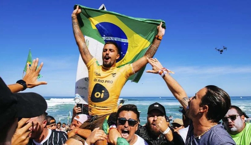 WSL: Filipe Toledo bate Samuel Pupo com direito a nota 10 e é tetracampeão do Rio Pro