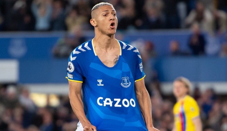 Richarlison acerta transferência do Everton para o Tottenham, diz jornalista