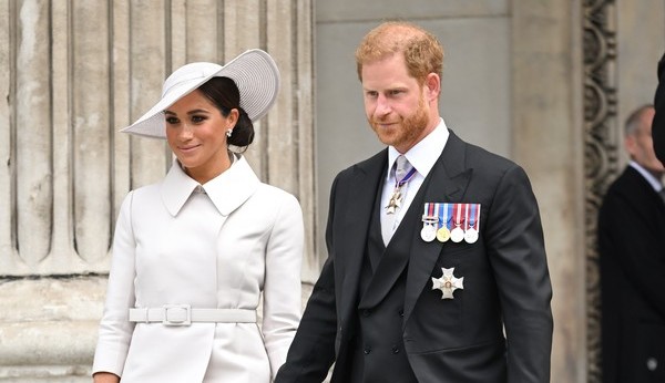 Analista especializada na Família Real fala sobre comportamento do Príncipe Harry: “me parece infeliz”