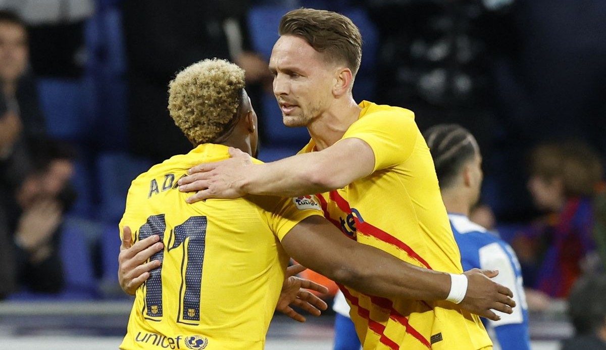 Barcelona comunica que Luuk de Jong e Traoré não continuarão no clube