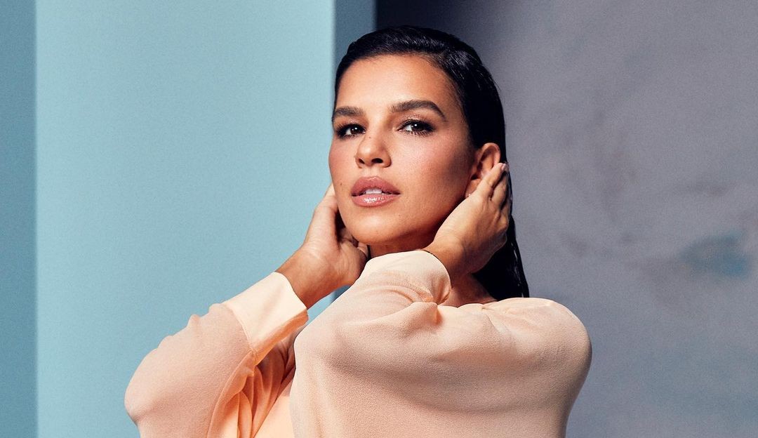 Com corpo de dar inveja, Mariana Rios posta foto fazendo Topless para celebrar seus 37 anos