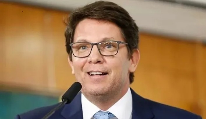 Mário Frias, ex-secretário da Cultura, é internado após infarto