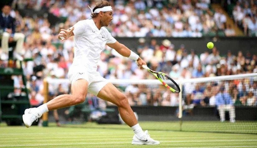 Mesmo com lesão no abdômen detectada, Nadal segue em Wimbledon
