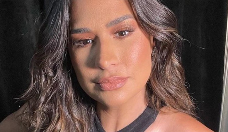 Simone aparece irreconhecível em foto e fãs apontam Photoshop