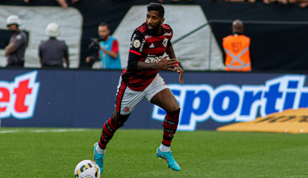 Corinthians vence Flamengo por 1 a 0 após gol contra de Rodinei