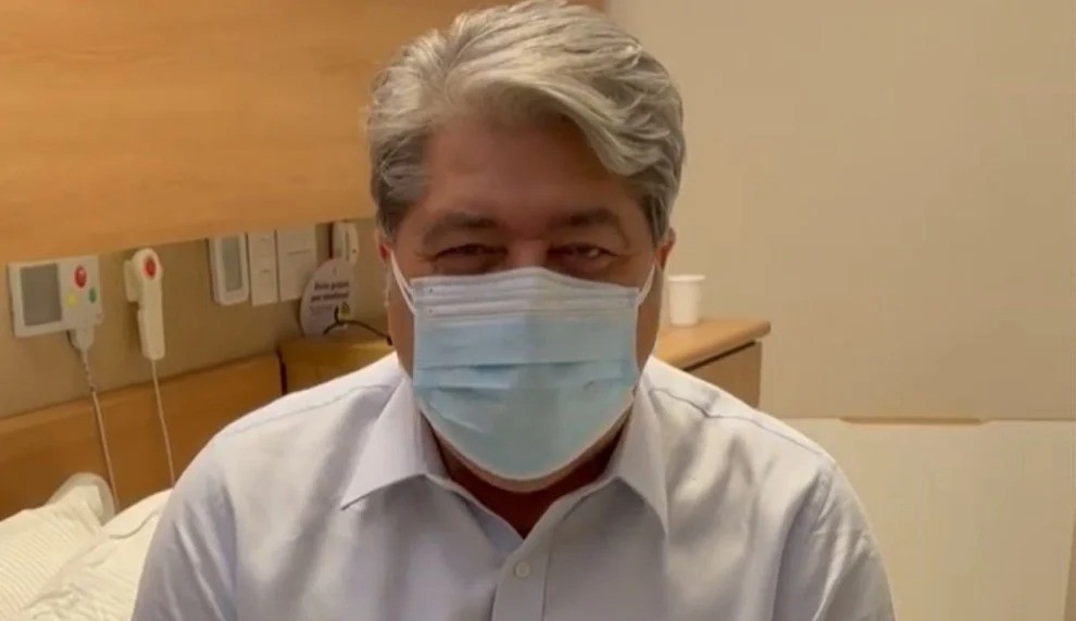 Datena é diagnosticado com covid e alerta para importância das máscaras