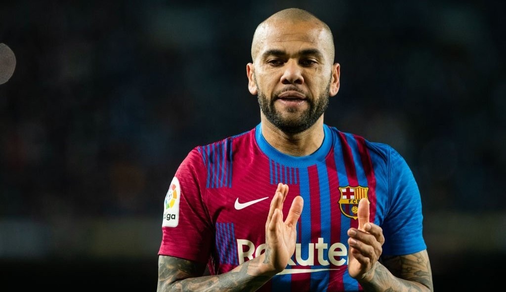 Daniel Alves fala sobre futuro, Copa do Mundo e comenta sobre Nelson Piquet: ” me incomodou.”